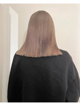 ヘルブラウ ヘアーデザイン(hellblau hair design) ブリーチカラー/髪質改善