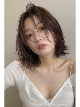 ルアナ(Luana) シアンボブクリアベージュスタイル