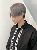 刈り上げショート×シルバーカラー