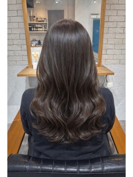 イチパーセント 横浜(1%) 着物ヘア/ダークアッシュ/ミディアムレイヤーカット/横浜