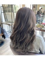 キキ(kiki by KENJE) グレージュハイライト×グラデーション