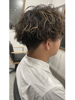 フゥ 宇都宮(FeU) ハイライトツイストスパイラルパーマー