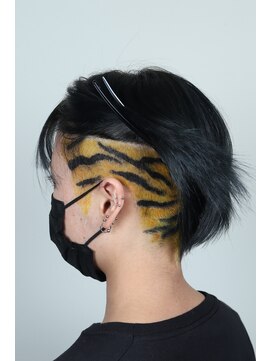 クリップ ジョイント ゴッド(CLIP JOINT GOD) 虎柄アート