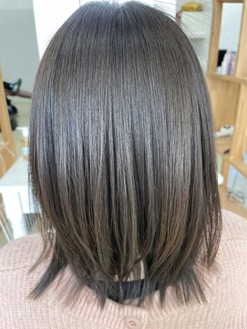 レオ 幸手(Leo) 20代30代40代髪質改善トリートメント艶感ストレート透明感