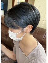 ビーワールド(B WORLD)&nbsp;似合わせカット耳かけマッシュショートグレージュ