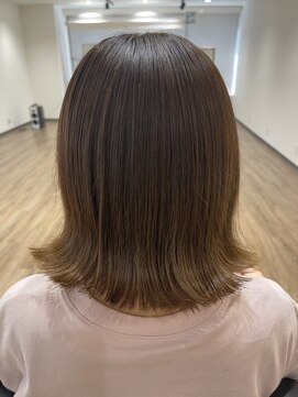 リー(Ly) カラー