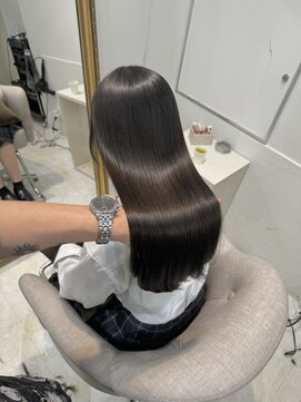 コア 梅田茶屋町店(Core) 髪質改善×酸性縮毛矯正×美髪カラー 【core 梅田茶屋町】