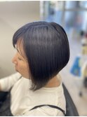 前下りショートボブ