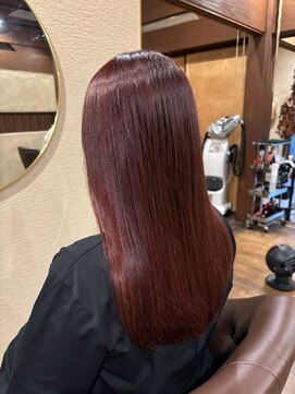 穀雨(Kokuu) グレージュ切りっぱなしボブ前髪ありミニボブミルクティベージュ