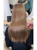 ブリーチ毛でも柔らかくまとまる艶髪