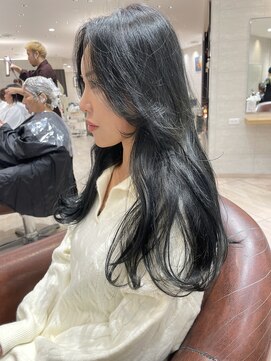 エアー 久留米(AIR) H【久留米】 暗めカラー/シルバーブラックカラー/レイヤーカット