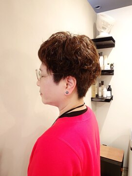 ラトリエコンタン(L´atelier Content) 30代40代50代おすすめ　耳すっきりベリーショート×パーマ