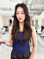 エルモ(ELMO.)&nbsp;韓国風レイヤー　くびれコテ巻き　センターパート