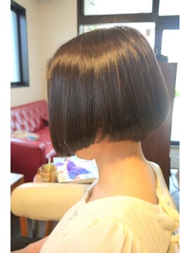 ヘアー ライフ トゥルース(Hair Life truth) ≪truth≫前下がりグラデーションBOB