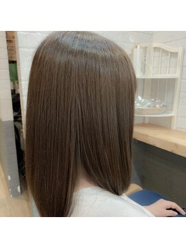 エルダーズバイユーレルム(L:der's by u-realm) 透け感ストレートミディアム