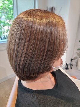 アンド(&.) 白髪40％～80％ある方にオススメ白髪ぼかしハイライト！