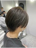 セクションカラー/グラデーションカラー/ペールベージュ/秋葉原