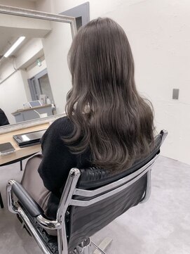 ワルム(warme) グレージュカラー