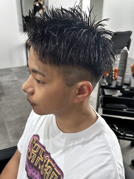 ヒュイル バイ ニアウ(Hwyl by Niau) メンズマッシュパーマニュアンスパーマスパイラルパーマ刈り上げ