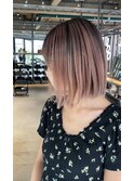 白髪ぼかしバレイヤージュ肩上ボブ