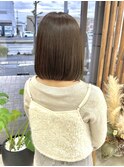 ミディアムボブ×オリーブベージュ