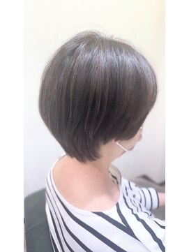 エルフォート(L.FORT) 細めのハイライトショート