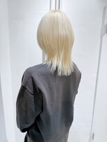 ミュー(Mu)&nbsp;抜きっぱなしブロンド　初ブリーチ　ウルフカット