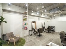 ボク(BOKu)の雰囲気(店内は広々とした雰囲気となってます)