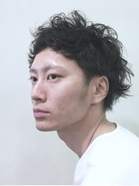 ピエドプールポッシュ(PiED DE POULE POCHE)&nbsp;クセ毛を活かした黒髪メンズショート