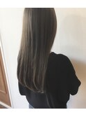 グレージュ×透明感