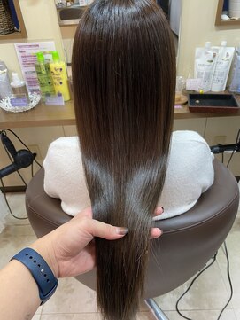 コアフィールフィス(COIFFURE fils) 新規お得クーポンあり！【見附　今町】M3Dさらさらロングヘア