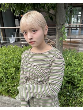 ミィ 表参道(mee.) 斜めバンク/グレージュカラー/デザインカラー/シルキーベージュ