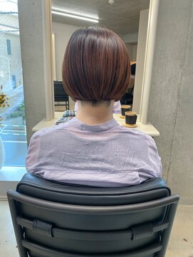 エウペ 渋谷(WEUPE) 斜めバング/グレージュカラー/デザインカラー/シルキーベージュ