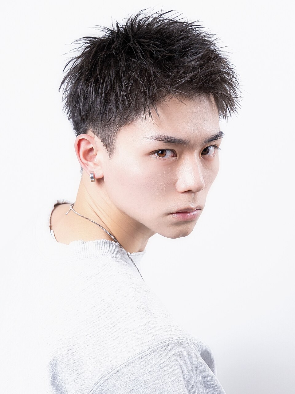 メンズ王道アップバングベリーショート黒髪ツーブロック：L197035035