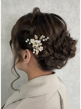 リブレ(Rebre) ゆるふわシニヨンアレンジ☆☆