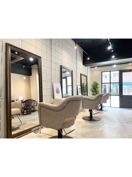 【福島】ぬくもりのある家具で揃えたプライベートサロン◇あなただけの上質な時間がお過ごしください♪