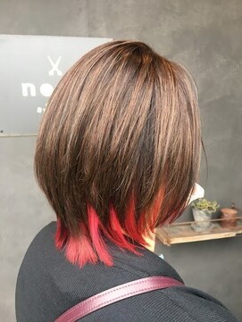 ナナ バイ ピケ(nana by pique) ネオウルフ/インナーカラー/くびれショート/赤髪/20代30代40代