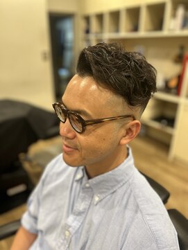 コダマ 茗荷谷店(KODAMA) スキンフェード/アップバング/コンマヘア/茗荷谷<理容室>