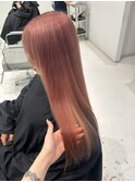 ピンクベージュ