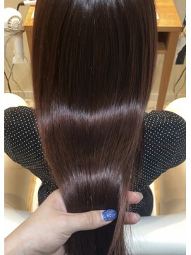 シアン 栄店(CYAN.) 明るめボルドーで艶さらに