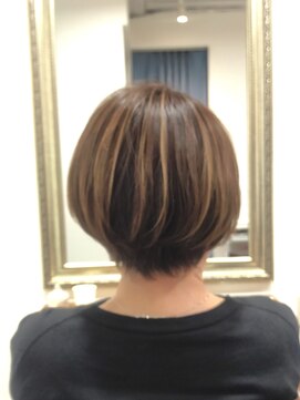 ヘアー グリーン(hair green) 30代40代50代/ショートボブ/白髪ぼかしハイライト