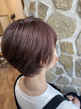 ヘアリゾート バルボア アイランド(hair resort Balboa Island) 30代40代外ハネボブ耳だしショートマニッシュショート