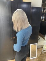 ホワイトグレージュ コンマヘア くすみブルー ダークアッシュ