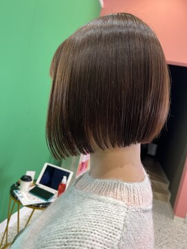 モア 岡崎(more) stylist大山  ぷつんボブ ×ミルクベージュ  エドルアミノカラー
