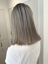 ガーデンヨコハマ(GARDEN YOKOHAMA)&nbsp;ハイトーンルーツカラーホワイトブロンドイメチェンミディアム