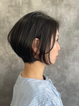 オーセンティック(AUTHENTIC)の写真/有名店で培った技術力とハイセンスなスタイルで大人女性からの支持◎再現性の高い似合わせ小顔見せカット＊