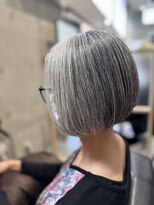 コティ(Kotii)&nbsp;前下がりボブスタイル