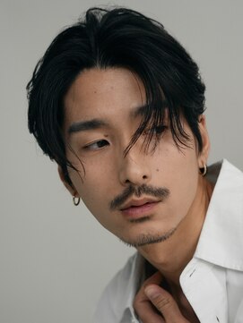 フィフス(fifth) 原宿ニュアンスパーマメンズカットセンターパートウルフ黒髪30代