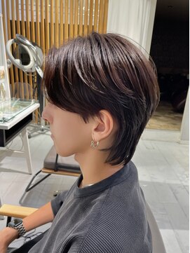 ネオリーブウリ 二子玉川店(Neolive uri) ブルーブラックフェザーパーマサーフカールセンターパート