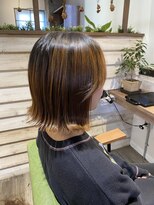 マトリカリア(Matricaria) 外ハネ切りっぱなしボブ